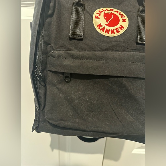 Fjallraven Kånken Black Backpack - Picture 2 of 12